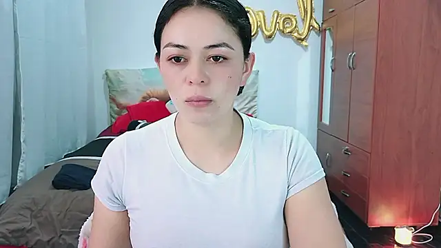 Snapshot of mayhott2 chatting on March 13, 11:44 pm mayhott2 online show from March 13, 11:44 pm