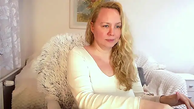 Sarah4you online show from January 2, 12:34 am