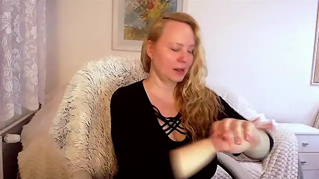 Sarah4you online show from January 3, 5:42 pm