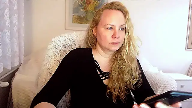 Sarah4you online show from January 3, 9:36 pm