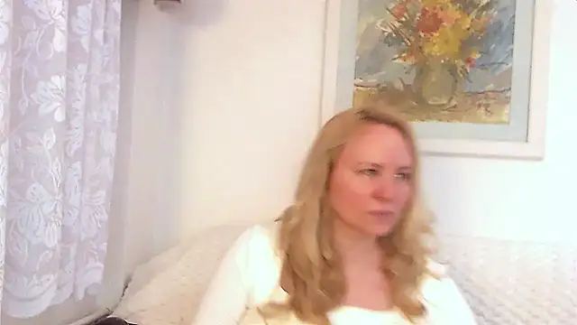 Sarah4you online show from January 5, 9:36 pm