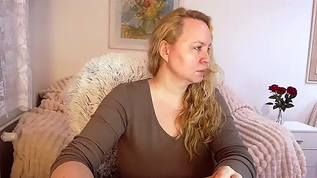 Sarah4you online show from January 9, 9:37 pm