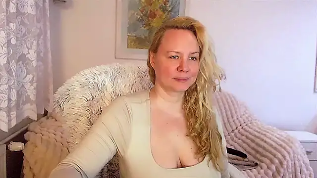 Sarah4you online show from January 11, 4:14 pm