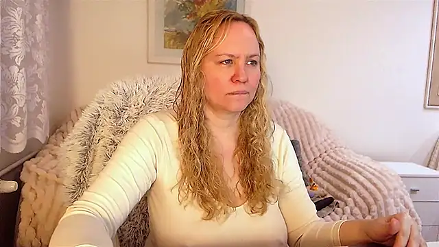 Sarah4you online show from January 12, 4:08 pm