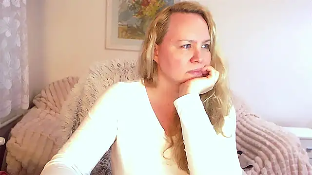 Sarah4you online show from January 15, 12:30 am