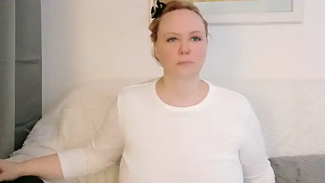 Sarah4you online show from February 16, 9:11 pm