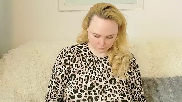 Sarah4you online show from May 16, 1:21 pm