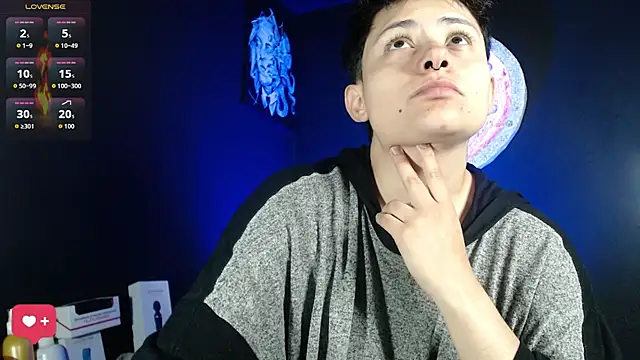 Snapshot of girl_intense444 chatting on September 24, 1:03 pm girl intense444 online show from September 24, 1:03 pm