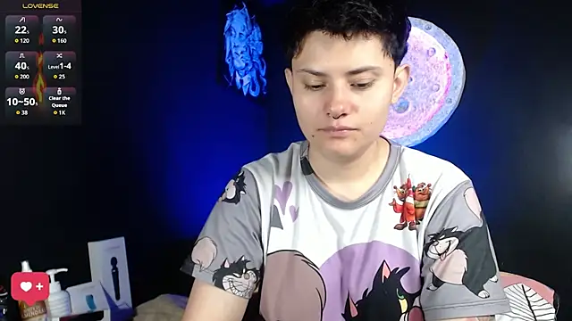 Snapshot of girl_intense444 chatting on September 27, 1:38 pm girl intense444 online show from September 27, 1:38 pm