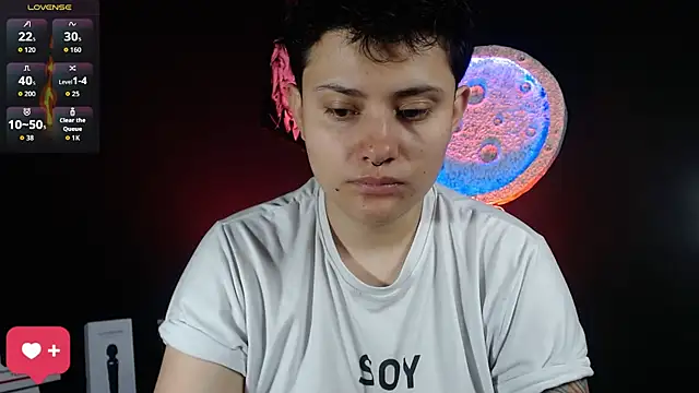 Snapshot of girl_intense444 chatting on October 3, 1:08 pm girl intense444 online show from October 3, 1:08 pm