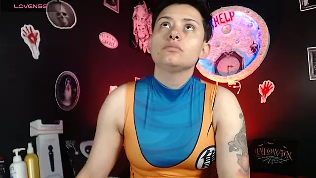 Snapshot of girl_intense444 chatting on October 23, 12:48 pm girl intense444 online show from October 23, 12:48 pm