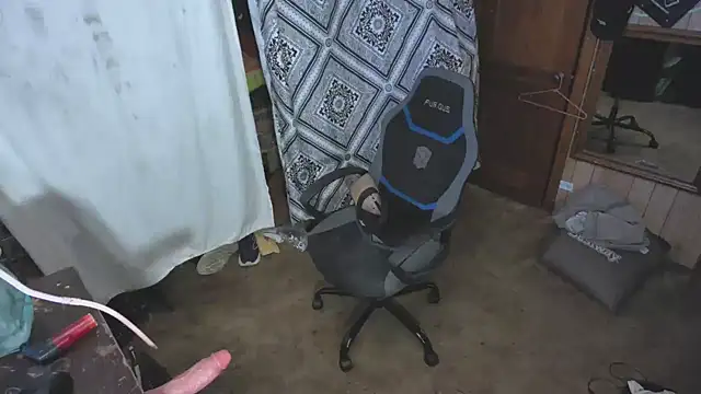 Snapshot of sex4fun_21 chatting on January 19, 12:20 pm sex4fun 21 online show from January 19, 12:20 pm