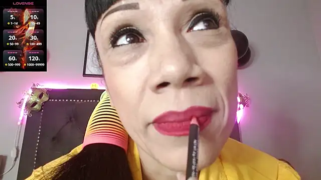 Snapshot of CharlotteLemke chatting on October 30, 1:12 pm CharlotteLemke online show from October 30, 1:12 pm