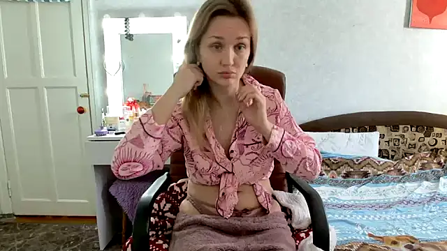 Snapshot of ModelEva chatting on February 16, 8:54 am ModelEva online show from February 16, 8:54 am
