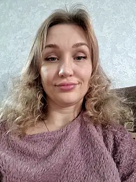 Snapshot of ModelEva chatting on March 19, 12:45 pm ModelEva online show from March 19, 12:45 pm