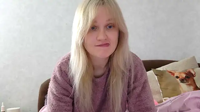 ModelEva online show from October 11, 9:19 am