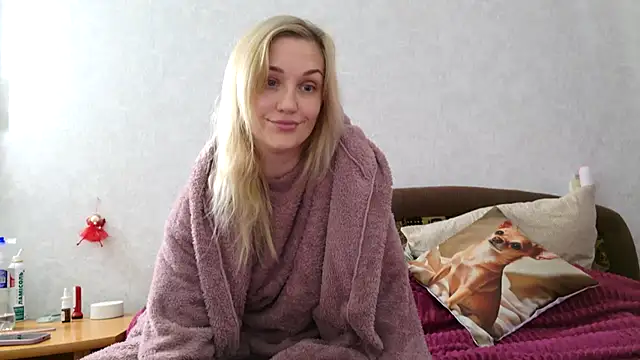 ModelEva online show from October 24, 6:21 am