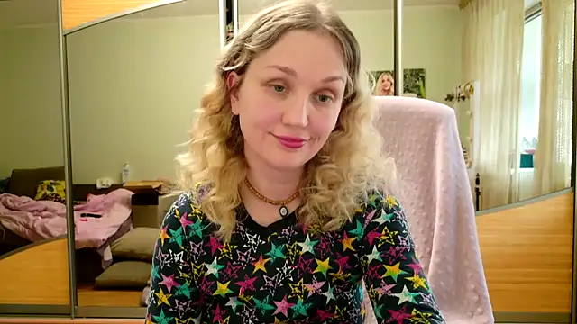 ModelEva online show from April 25, 1:41 pm