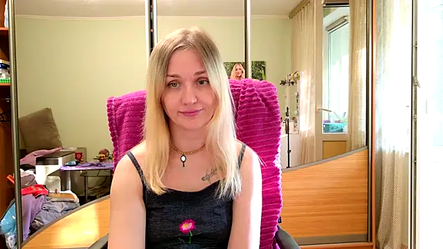 ModelEva online show from May 21, 3:19 pm