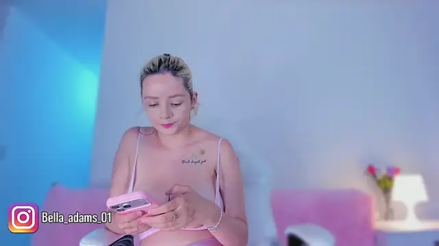 bella adams  online show from November 3, 12:02 am