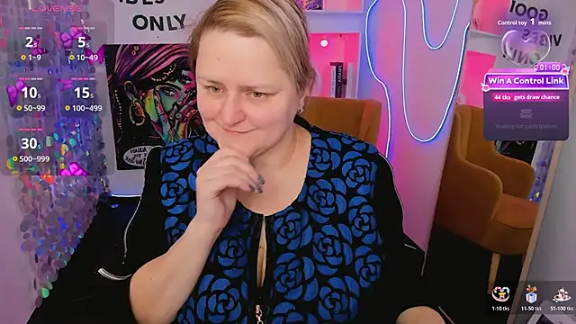 Snapshot of ScarlettSoft chatting on February 24, 5:27 am ScarlettSoft online show from February 24, 5:27 am