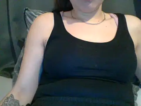 geilmeisje98 online show from February 14, 11:42 am