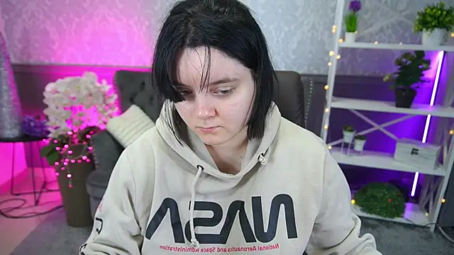 LittleShyy online show from February 8, 1:47 pm