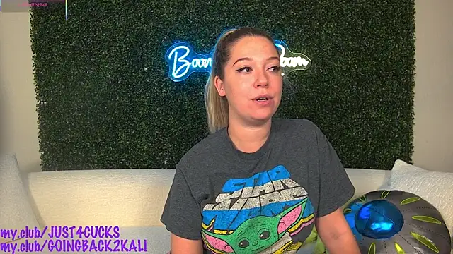 Snapshot of boomboomr00m chatting on September 24, 7:55 am boomboomr00m online show from September 24, 7:55 am