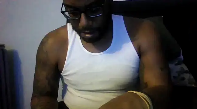 Snapshot of ReeferMadness59 chatting on December 24, 3:05 am ReeferMadness59 online show from December 24, 3:05 am