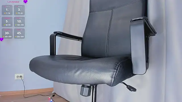 queen carly online show from December 16, 4:05 pm