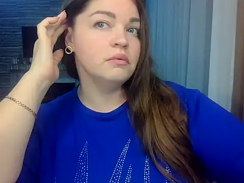 cute  cherry online show from February 12, 9:43 pm