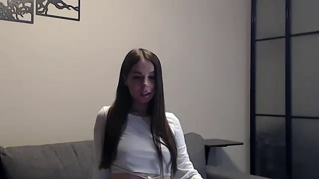 Melanie Scott Richerds online show from September 28, 9:09 pm