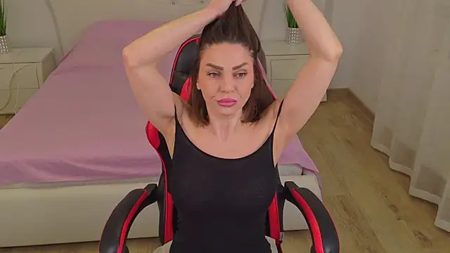 Snapshot of itsmekarina chatting on March 28, 10:59 am itsmekarina online show from March 28, 10:59 am