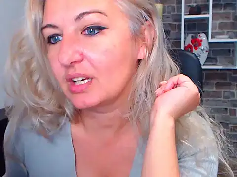 angel devil milf online show from January 31, 3:22 pm