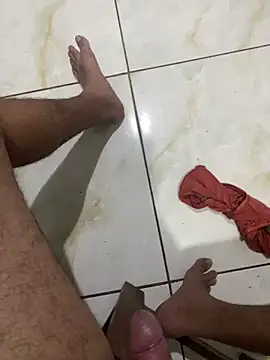 Snapshot of cf27 chatting on March 23, 7:12 am cf27 online show from March 23, 7:12 am