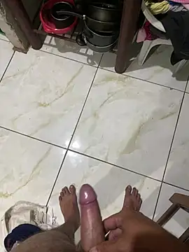 Snapshot of cf27 chatting on March 28, 8:14 am cf27 online show from March 28, 8:14 am