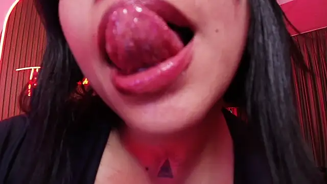 arianna smith  online show from January 15, 1:34 am