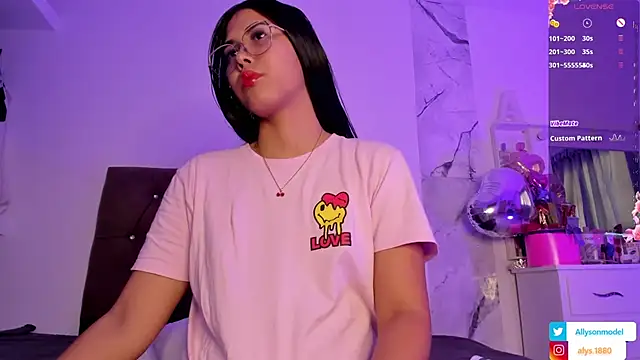 alysson 18 online show from February 11, 2:22 pm