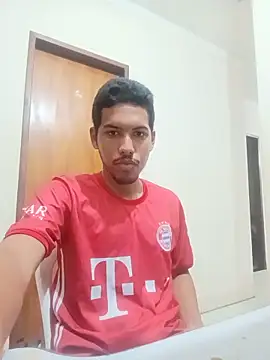 Vinicius5890 online show from June 6, 3:44 am