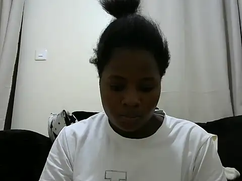 Snapshot of sexy_nicolleta chatting on June 2, 2:46 am sexy nicolleta online show from June 2, 2:46 am