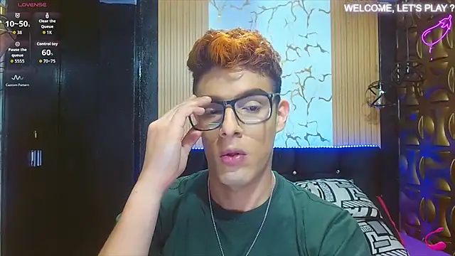 Snapshot of angel_sexyevil chatting on October 6, 12:24 pm angel sexyevil online show from October 6, 12:24 pm