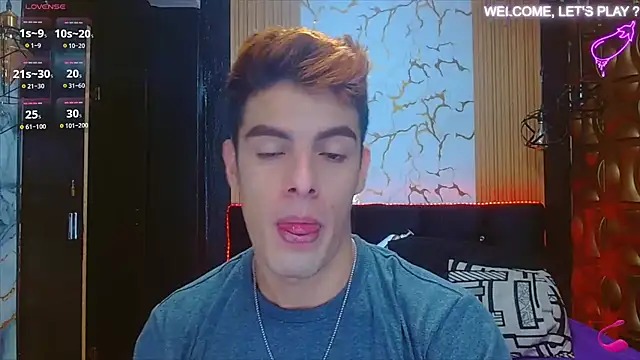 Snapshot of angel_sexyevil chatting on October 15, 12:16 pm angel sexyevil online show from October 15, 12:16 pm