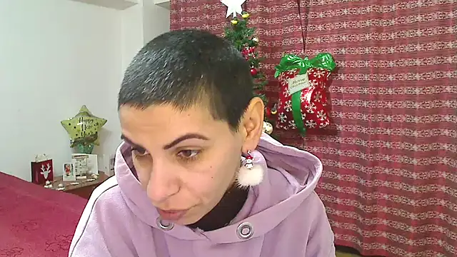 Snapshot of hotSANDRA_STARR chatting on February 18, 9:33 pm hotSANDRA STARR online show from February 18, 9:33 pm