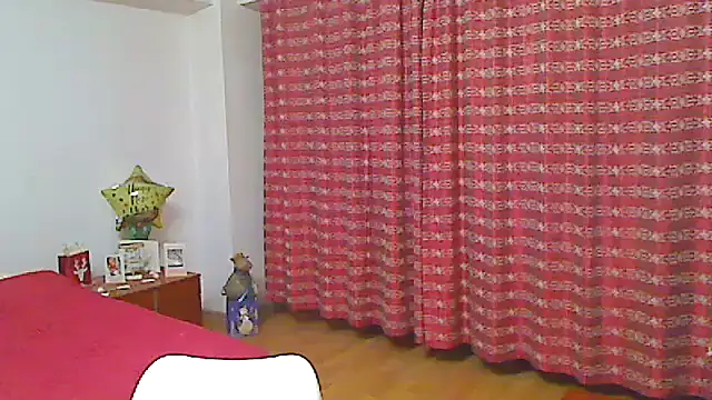 Snapshot of hotSANDRA_STARR chatting on February 27, 11:27 pm hotSANDRA STARR online show from February 27, 11:27 pm