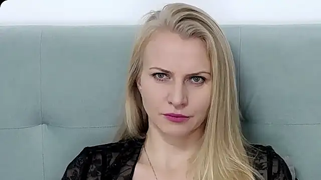 K  Adrienne online show from November 8, 6:02 am