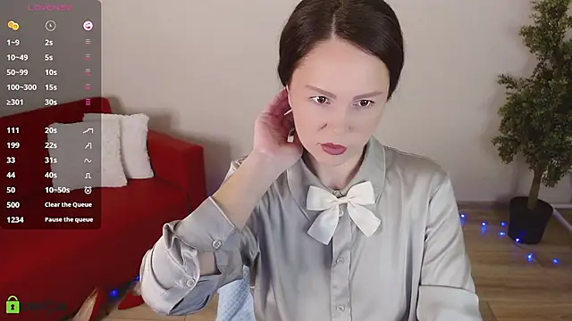 VickyGolden online show from April 4, 4:55 am