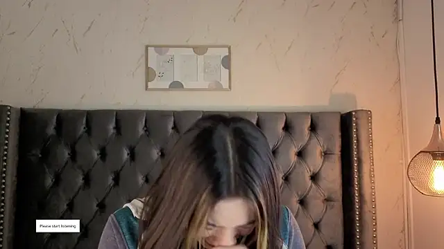 Snapshot of Kim_Blane chatting on March 29, 3:50 am Kim Blane online show from March 29, 3:50 am