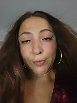 VickyHoult online show from December 4, 8:06 pm