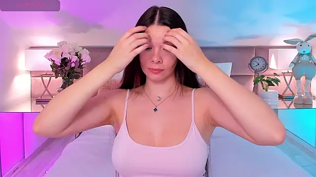 MiaMuse online show from May 15, 7:10 pm