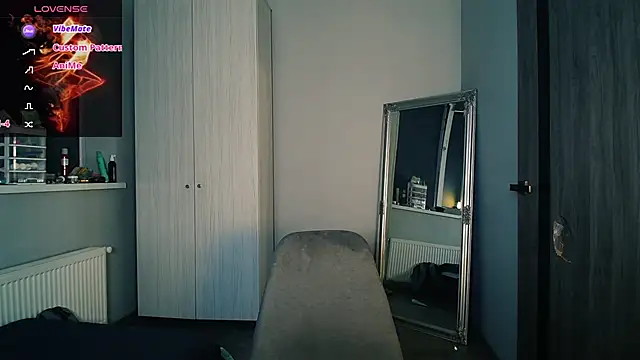 Snapshot of AliceTurnOn chatting on March 29, 11:27 pm AliceTurnOn online show from March 29, 11:27 pm